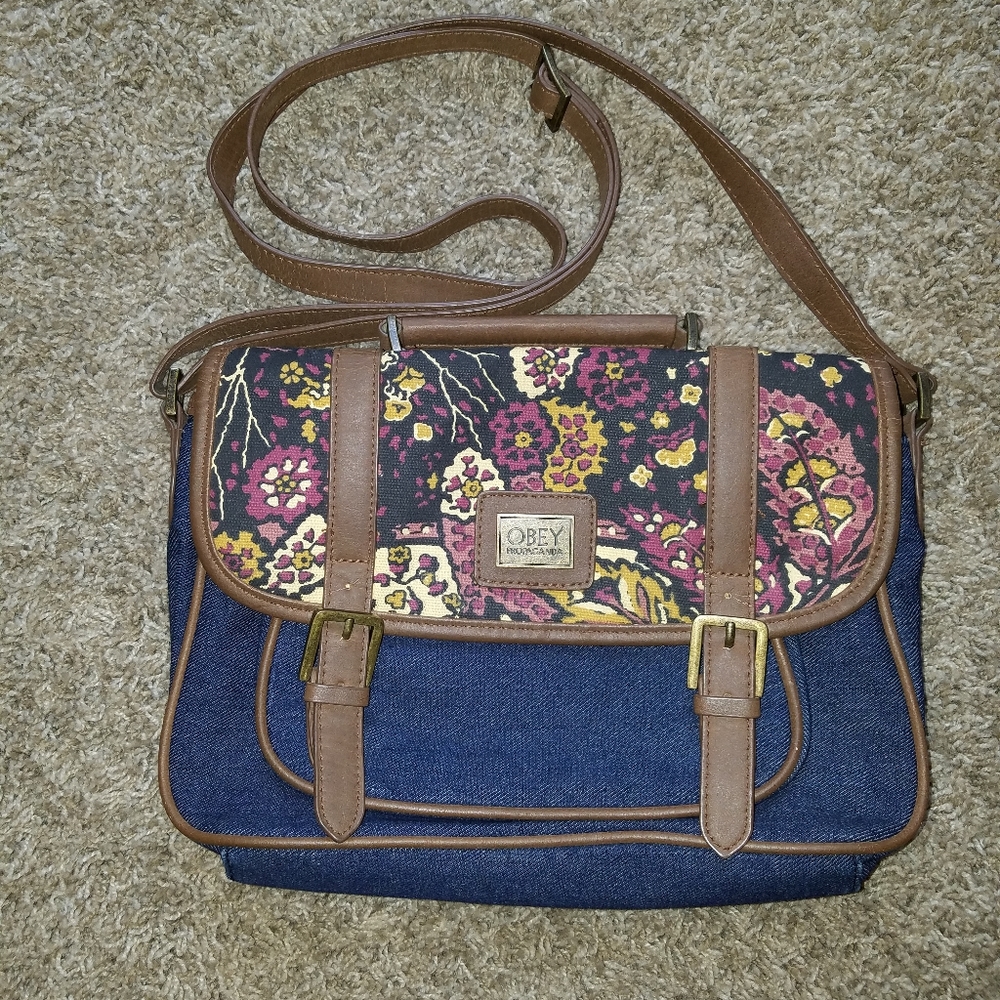 Obey purse